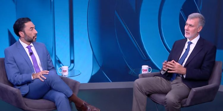 Pré-candidato à presidência de Portugal, Gouveia e Melo diz que imigração brasileira não é problema