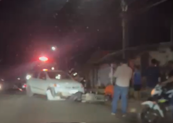 FLAGRA DA CIDADE: Acidente entre carro e moto mobiliza equipe dos Bombeiros na Três e Meio