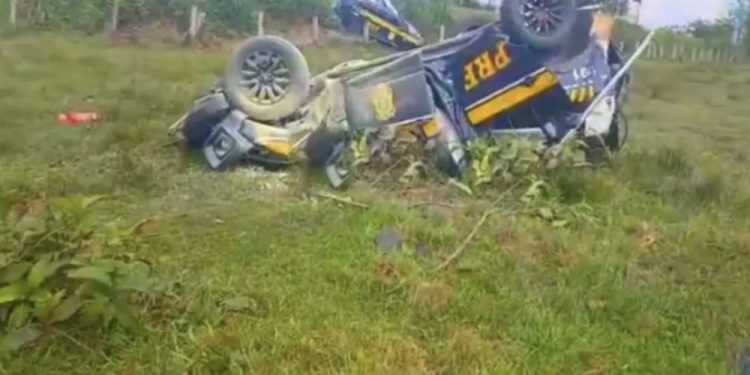 Viaturas da PRF se envolvem em grave acidente na BR-364 entre Itapuã e Ariquemes