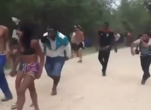 Vídeo mostra bandidos fugindo pela mata durante intenso tiroteio no Rio