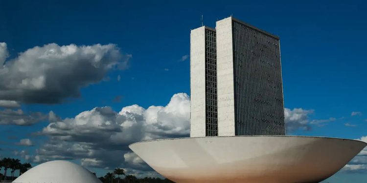 Câmara discute lei mais rígida para suplementos alimentares