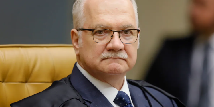 Fachin reage à proposta de reforma administrativa que limita benefícios e aposentadoria de juízes