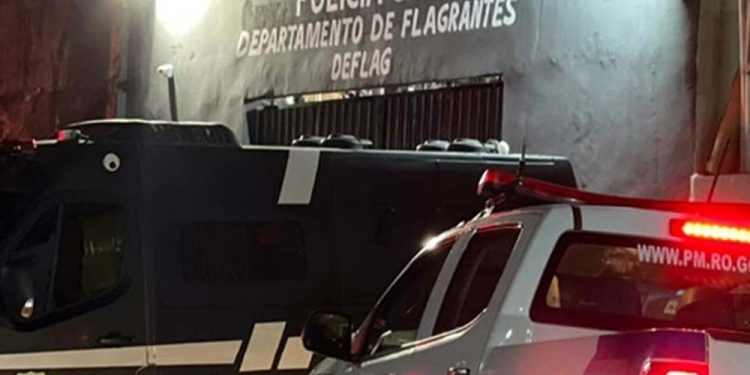 Homem é preso após agredir esposa e prima em bar na zona Leste de Porto Velho