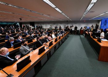 Fundo eleitoral pode chegar a R$ 4,9 bilhões em 2026