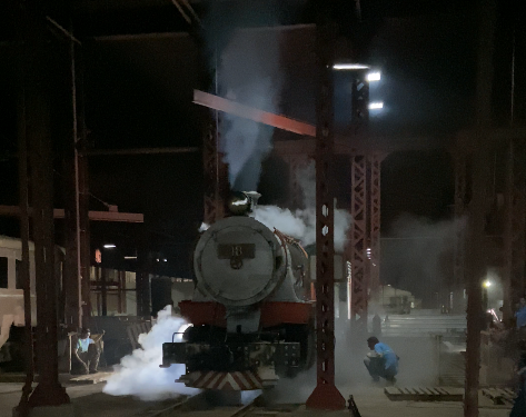 Locomotiva 18 da EFMM volta a apitar após décadas em silêncio