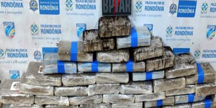 Motorista de aplicativo é preso com 75 kg de maconha em Porto Velho