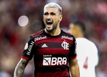 Flamengo ameaça título antecipado no Brasileirão