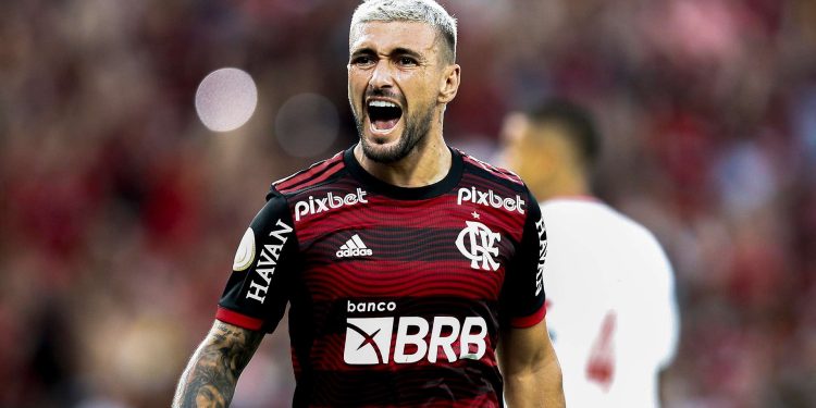 Flamengo ameaça título antecipado no Brasileirão