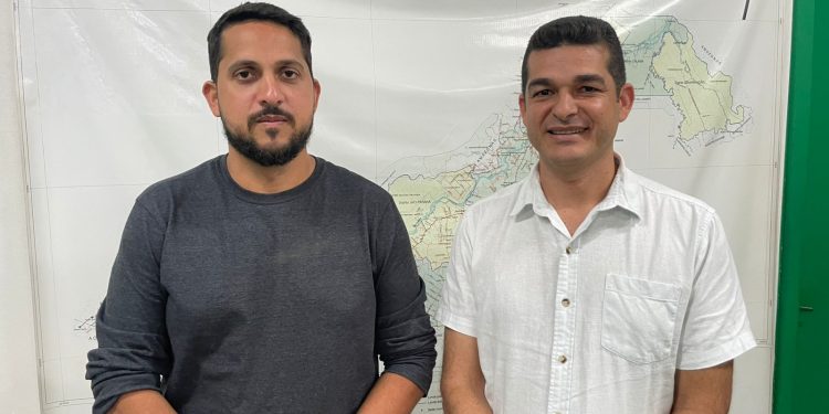 Vereador Adalto de Bandeirantes reforça apoio ao setor rural e discute detalhes da Feira Agrotec com secretário da Semagric