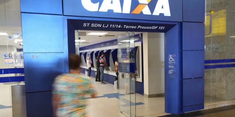 Caixa Econômica Federal abre concurso com salários de até R$ 16,4 mil