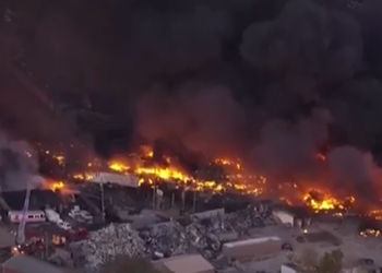 Imagens mostram queda de avião da UPS que matou 12 pessoas nos EUA
