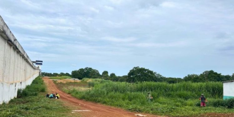 Reeducandos realizam limpeza urbana em abrigo infantil e unidade prisional de Porto Velho