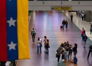 Voos internacionais são suspensos na Venezuela após alerta de risco aéreo
