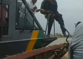 Suspeito pula no Rio Mamoré durante abordagem da Marinha em Guajará-Mirim