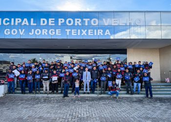 CONDUTORES DE MOTO APLICATIVO SÃO HOMENAGEADOS PELO  VEREADOR PASTOR BRUNO LUCIANO NA CÂMARA MUNICIPAL DE PORTO VELHO