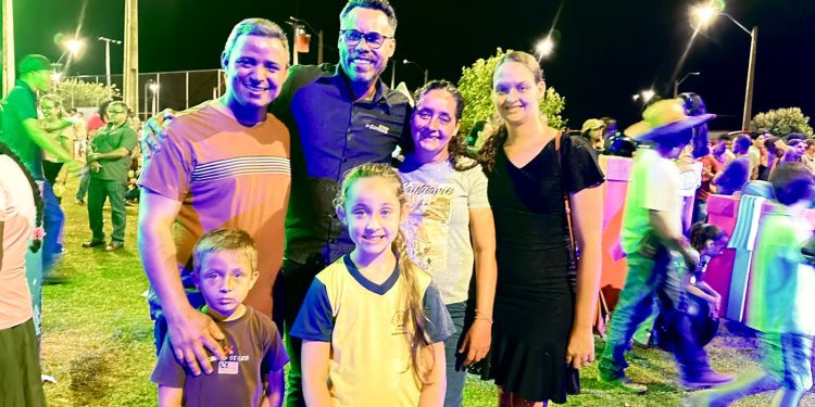 Vereador Dr. Santana prestigia 26º aniversário de União Bandeirantes e reforça apoio à luta pela emancipação