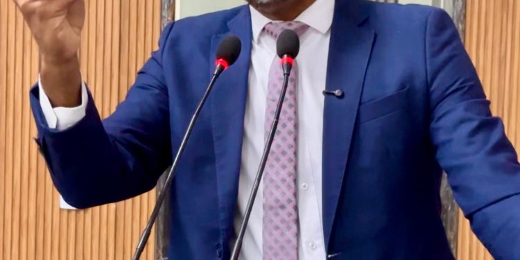 Vereador Dr. Santana apresenta Projeto de Lei que cria o Plano Municipal de Enfrentamento a Alagamentos e Enchentes em Porto Velho