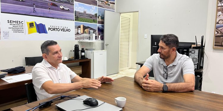 Vereador acompanha andamento de emenda de R$ 1,2 milhão para refeitório de escola em Extrema