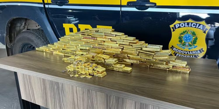 Brasil registra salto nas apreensões de ouro ilegal em 2025