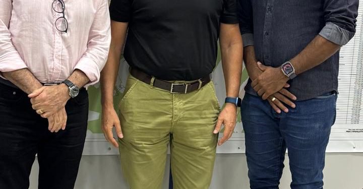 Vereador Dr. Santana acompanha avanços na regularização fundiária e destaca novo modelo de licença de obras