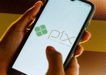 Homem é preso por enviar 15 Pix de R$ 0,01 à ex e descumprir medida protetiva