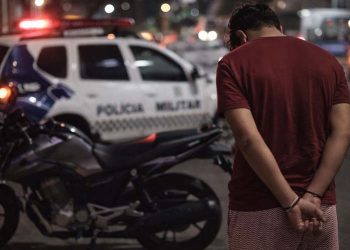 Motoqueiro é preso após fugir da PM e fazer manobras perigosas em Vilhena