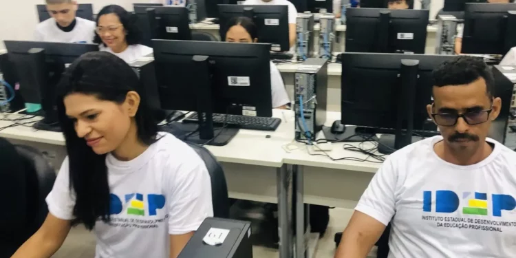 Inscrições abertas para cursos profissionalizantes de computação em Porto Velho