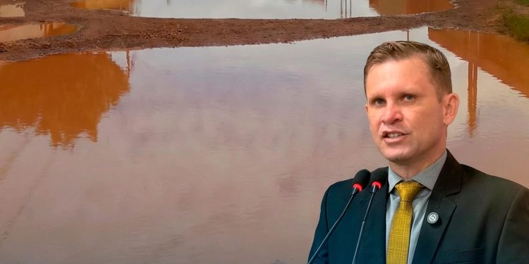 VEREADOR PASTOR BRUNO LUCIANO SOLICITA RECUPERAÇÃO DE VIA NO BAIRRO CASTANHEIRA