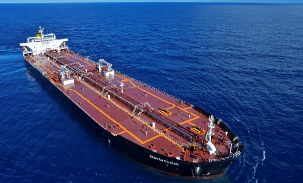 Governo Trump suspende parte das sanções ao petróleo iraniano para frear alta global