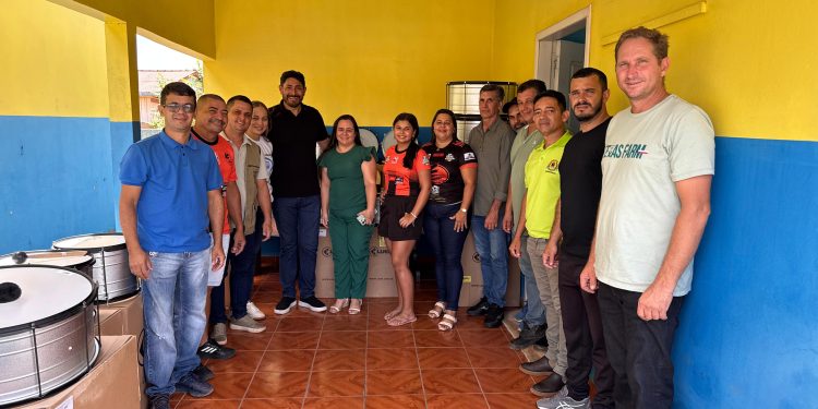 Emenda de R$ 30 mil do Vereador Márcio Pacele viabiliza equipamentos para fanfarra de Extrema