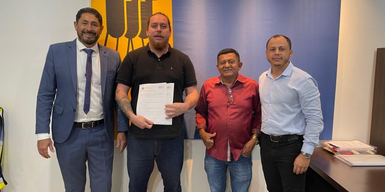 Márcio Pacele articula melhorias para o Socialista e Porto Madero III em reunião com secretário Giovanni Marini