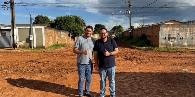 Vereador Márcio Pacele articula e garante avanço da terraplanagem no bairro Igarapé