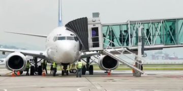 Governo avalia zerar imposto sobre combustível de avião para conter alta nas passagens