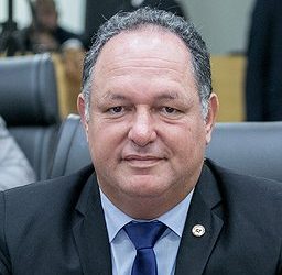 Deputado Pedro Fernandes gasta mais de 126 mil reais de verba indenizatória e não contrata nenhuma empresa de Cujubim em março