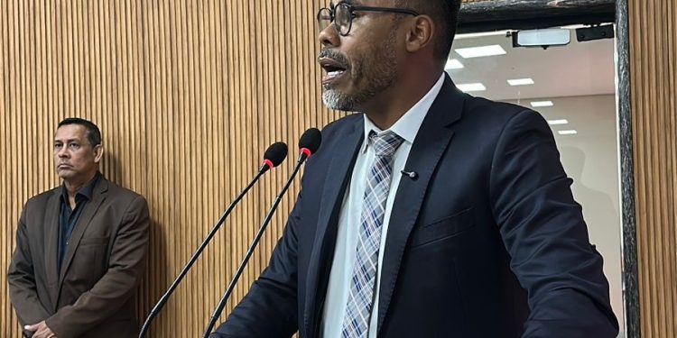 Dr. Santana cobra recomposição salarial e defende valorização dos servidores municipais em Porto Velho
