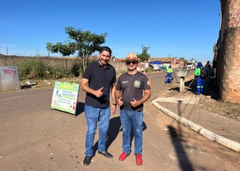 Seinfra atende solicitação de Márcio Pacele e inicia limpeza na rua Itatiaia, no bairro Flamboyant