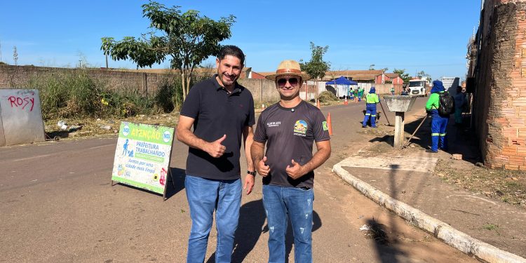 Seinfra atende solicitação de Márcio Pacele e inicia limpeza na rua Itatiaia, no bairro Flamboyant