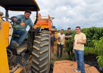 Vereador Adalto destaca crescimento da cafeicultura e modernização no campo durante visita à Linha P.O