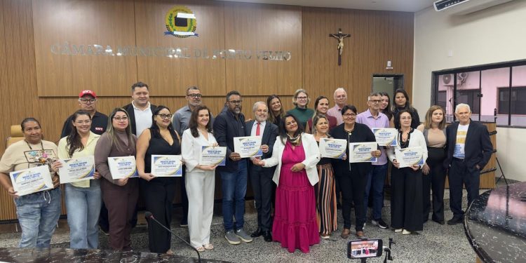 Vereador Dr. Santana entrega Moção de Aplausos e reforça defesa da valorização da enfermagem em Porto Velho