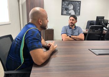 Complexo esportivo de Extrema avança com acompanhamento de Márcio Pacele em reunião na SMCL