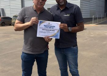 Câmara homenageia empresário Sávio Ruiz com Moção de Aplauso por apoio à causa animal e trajetória de empreendedorismo
