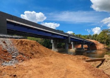 Obra de ponte milionária é paralisada em Rondônia; construção sobre o Rio Pimenta Bueno tem investimento superior a R$ 11 milhões