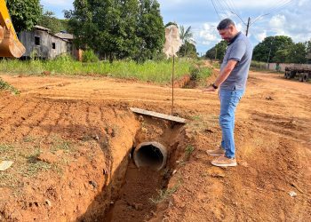 Márcio Pacele acompanha instalação de manilhas em Nova Califórnia e reforça investimentos nos distritos