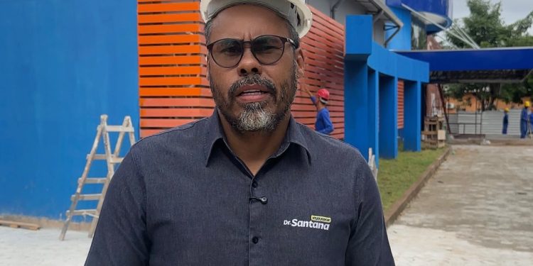 Dr. Santana fiscaliza reforma da Maternidade Mãe Esperança e cobra rapidez na conclusão das obras