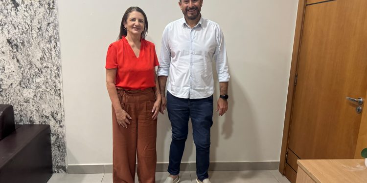 Márcio Pacele cobra solução para evitar fechamento da farmácia da UBS de Extrema