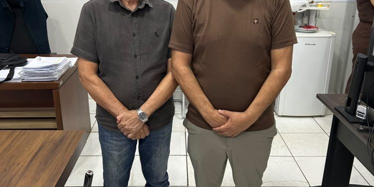 Wanoel Martins e secretário Antônio Prata alinham ações para fortalecer os distritos do Baixo Madeira